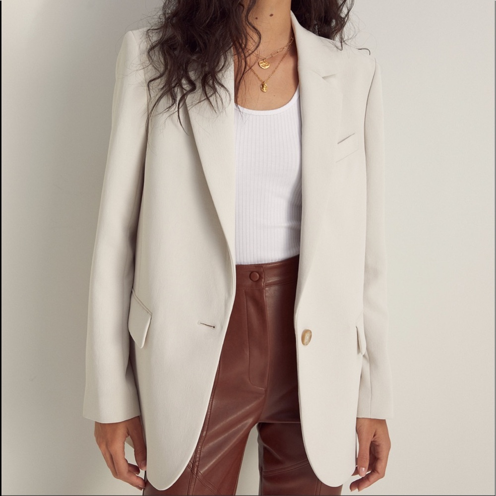 Aritzia Cream Blazer